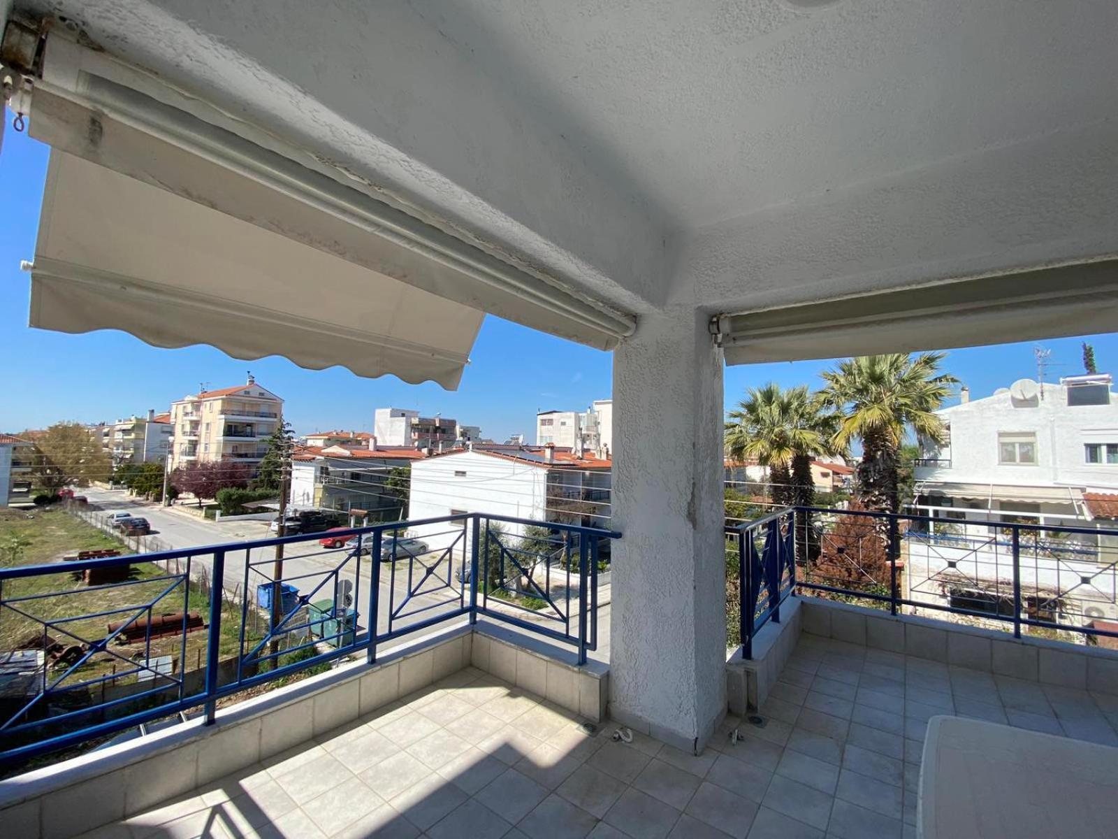 Apartment Midias